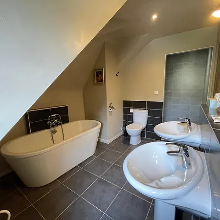 Chateau De La Coutanciere Hotel